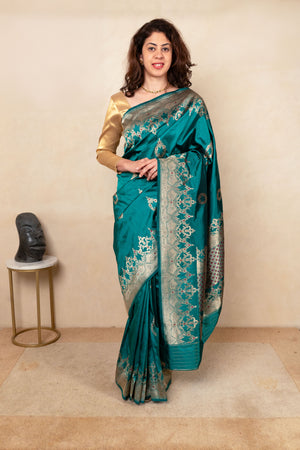 Regal Emerald Green Banarasi Silk Saree with Meenakari Detail